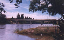 El río Colorado a su paso por la ciudad