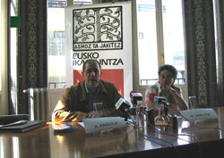 Presentación del seminario Euskal Herria Mugaz Gaindi (foto Uxue Garate)
