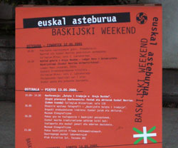 El cartel anunciador del Euskal Asteburua celebrado en Poznan (foto I. Goiriena)