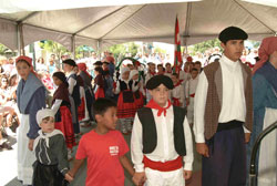 Jóvenes dantzaris en la última edición del San Inazio Festival de Boise (foto Euzkaldunak EE)