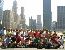 Los miembros de la expedición de la Fundación Sabino Arana en Nueva York (foto eeny.org)