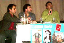 Los autores del nuevo volumen durante el acto de su presentación en el Zazpirak Bat de Rosario