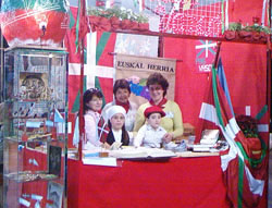 Stand del Centro Vasco villamercedino en la recién concluida Fiesta del Inmigrante de Villa Mercedes, en la argentina provincia de San Luis