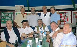 Grupo de vascos rosarinos en el Centro Zazpirak Bat de la ciudad de Rosario (foto rosarinos.com)