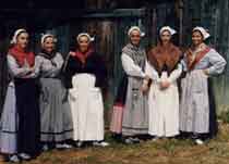 Componentes femeninas de Aurtzaka, vestidas con trajes tradicionales (foto Aurtzaka)