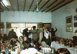 Fiesta y baile del Centro Vasco Villegasko Euskaldunak en una foto de archivo