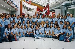 Los jóvenes coralistas de Gaudeamus durante las Olimpiadas 2004, celebradas en Linz (Austria)