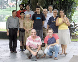 Miembros entrantes y salientes de la Directoria del Centro Vasco Eusko Alkartasuna de São Paulo