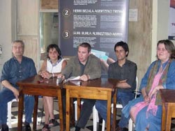 Presentación del EHNA por algunos de sus  promotores de Argentina y Euskal Herria durante la pasada Semana Nacional Vasca de Necochea