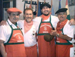 Los cuatro cocineros del evento: de izquierda a derecha, Juan Pedro Sauré, Hugo Echeveste, Mariano Silva-Torrea y Gustavo Estanga Andía