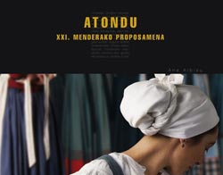 El estilo de un pañuelo tradicional, en la portada del libro 'Atondu' de Ane Albisu
