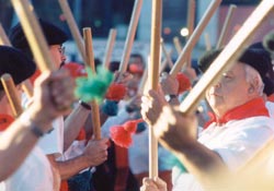 Dantzaris en las Fiestas Vascas de una edición anterior (foto Grandcolombier)