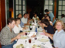 Una de las mesas que participaron el viernes pasado en la Peña Gastronómica (foto PedroArriaga)