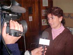 La presidenta de 'Loretako Euskaldunak' durante su entrevista para el Canal 3 de Las Flores