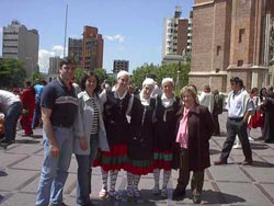 Representantes del Centro Vasco de Pehuajó en la Semana Vasca Argentina (foto Diasporavascarg)