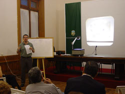 Fotografía de una convocatoria anterior de la Cátedra Libre de Pensamiento Vasco en la sede de la UNLP (foto EuskalKultura.com)