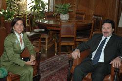 Izaskun Bilbao junto al Presidente de la Cámara de Representantes de Uruguay, Julio Cardozo Ferreira