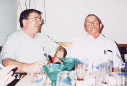 A la izquierda Pierre Lako en la cena del Centro Vasco Francés de Buenos Aires (foto N.Rios)