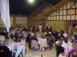 La sede del Centro Vasco riocuartense, cuyas obras edilicias han experimentado un notable avance durante el 2006, albergó la Cena Fin de Año
