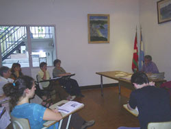 Aspecto de la última de las sesiones, ayer, del Taller de Poesía Vasca que ha ofrecido Eusko Kultur Etxea-Casa de la Cultura Vasca de Buenos Aires