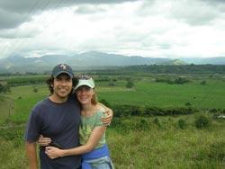 Heidi Ayarbe y su marido, el colombiano César Aristizabal, son dos viajeros empedernidos