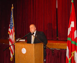 El presidente del Basque Cultural Center (BCC), Xabier Berrueta, euskaldun nacido en San Francisco de padres navarros, durante la ceremonia de ayer