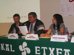 Detalle de una de las ponencias presentadas el primer día del Congreso (foto vascosmexico.com)