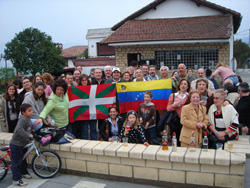 Los asistentes a la XII edición del Encuentro Vasco Venezolano (foto A. Zenarutzabeitia)