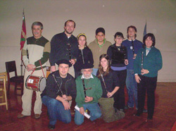 Los alumnos y profesores del taller de txistu en la primera clase de Buenos Aires (foto FEVA)