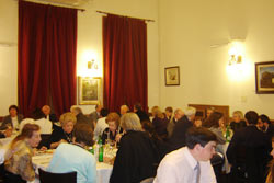 La cena de celebración del 112 aniversario se realizó en el restaurante que opera en la entidad