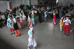 Los dantzaris interpretaron el Carnaval de Lanz