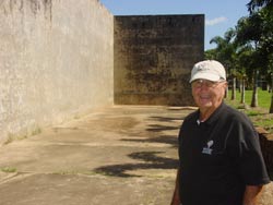 El frontón australiano de Trebonne, junto a Townsville, en North Queensland, mostrado por Josetxo Larrazabal (foto EuskalKultura.com)