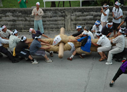 Imagen de una competición de la versión japonesa de la sokatira, deporte común a ambas culturas