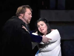 Christopher Bengochea junto Rochelle Bard  durante un acto de Romeo y Julieta
