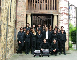 Miembros de la Orquesta de Acordeones de Aretxabaleta. Su gira mexicana concluirá el sábado de la semana que viene en Querétaro