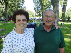 Grace Lacouague Mainvil and her husband John, a beautiful couple. Grace is one of the honorees tomorrow in Ontario (photo EuskalKultura.com)