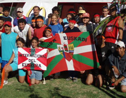 Celebración del Euskararen Eguna de 2005 en la ciudad argentina de Villa Mercedes, San Luis