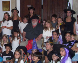 Olentzero junto a los niños de Zingirako Euskaldunak (foto ChascomúsEE)