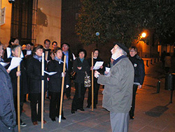 El coro de la Euskal Etxea cantando por las calles de Madrid (foto MadridEE)