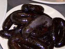 'Odolkia', 'mortzila', 'tripota' are different Basque words for different types of blood sausage. The Boise 'mortzila dinner' is the biggest in the States (photo EuskalKultura.com)