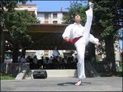 El dantzari y profesor errenteriarra Jon Maya se encargará del curso de danzas vascas (foto Kukai)