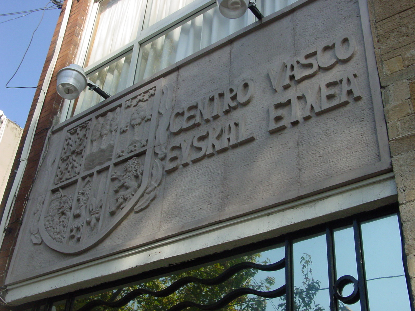 Headquarters of the Mexico DF Basque Club (photo EuskalKultura.com)