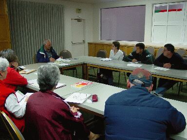 Reunión de participantes de BEO en el Centro Cultural Vasco de San Francisco (foto EuskalKultura.com)