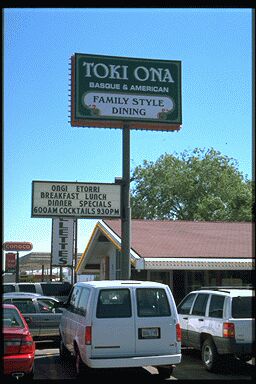 Toki Ona in Elko, NV (photo EuskalKultura.com)