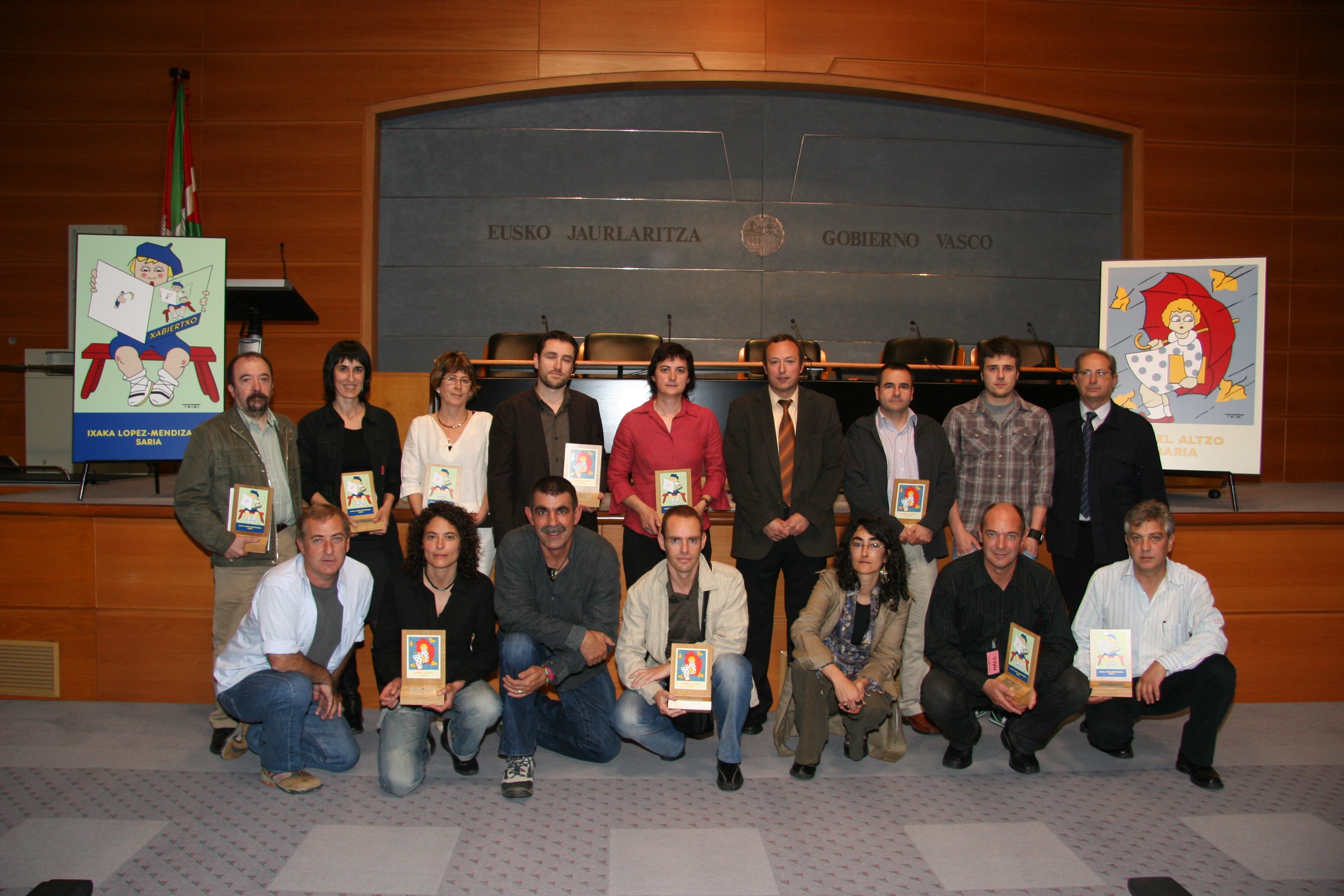 Ganadores y jurado durante la ceremonia de entrega de premios