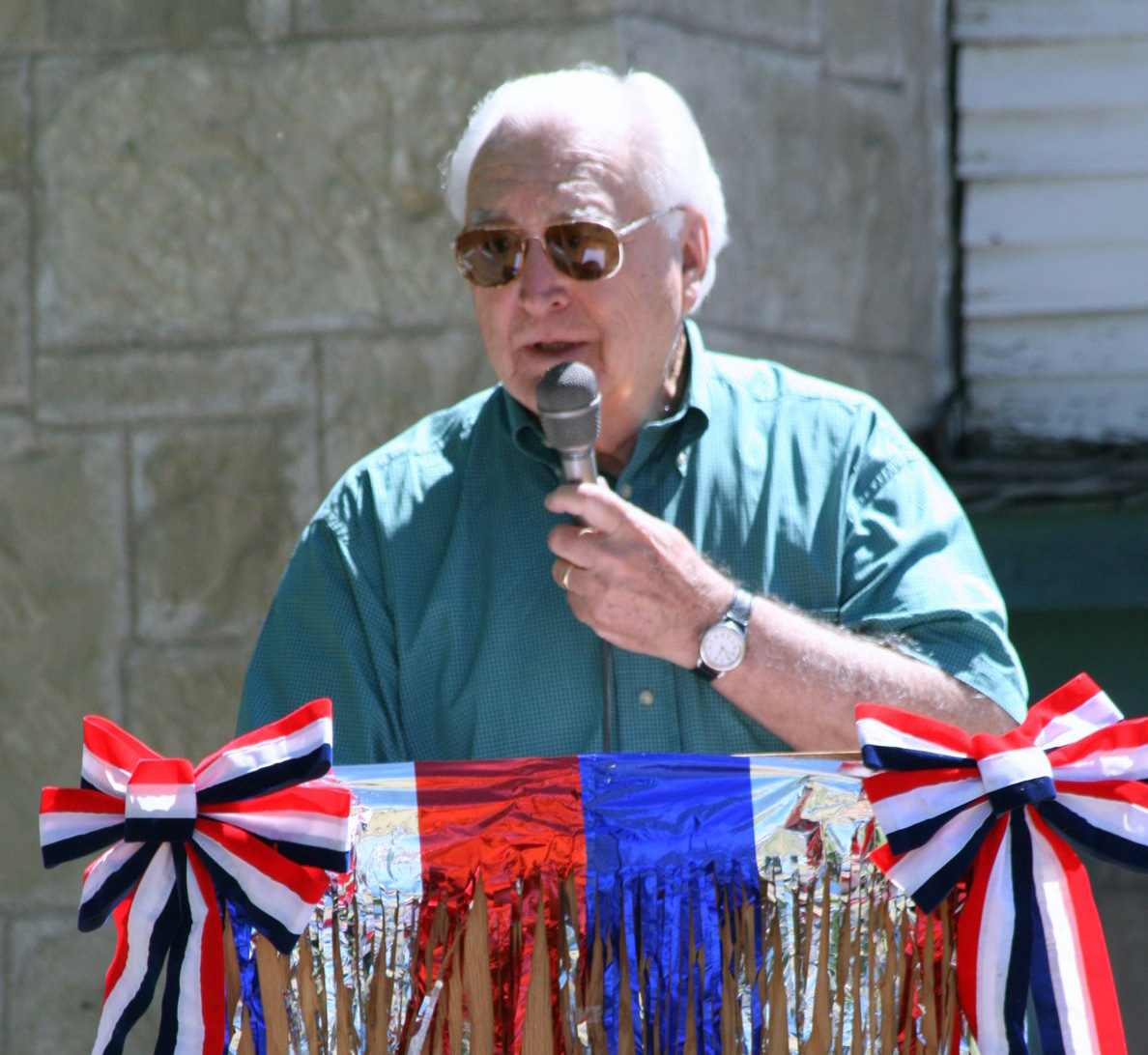 John Elorriaga durante la inauguración del museo (fotos Joni Boyle)