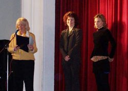 Entrega de premios de la edición 2006: Norma Gladys Clinet, con el primer premio, y Pilar López, segundo