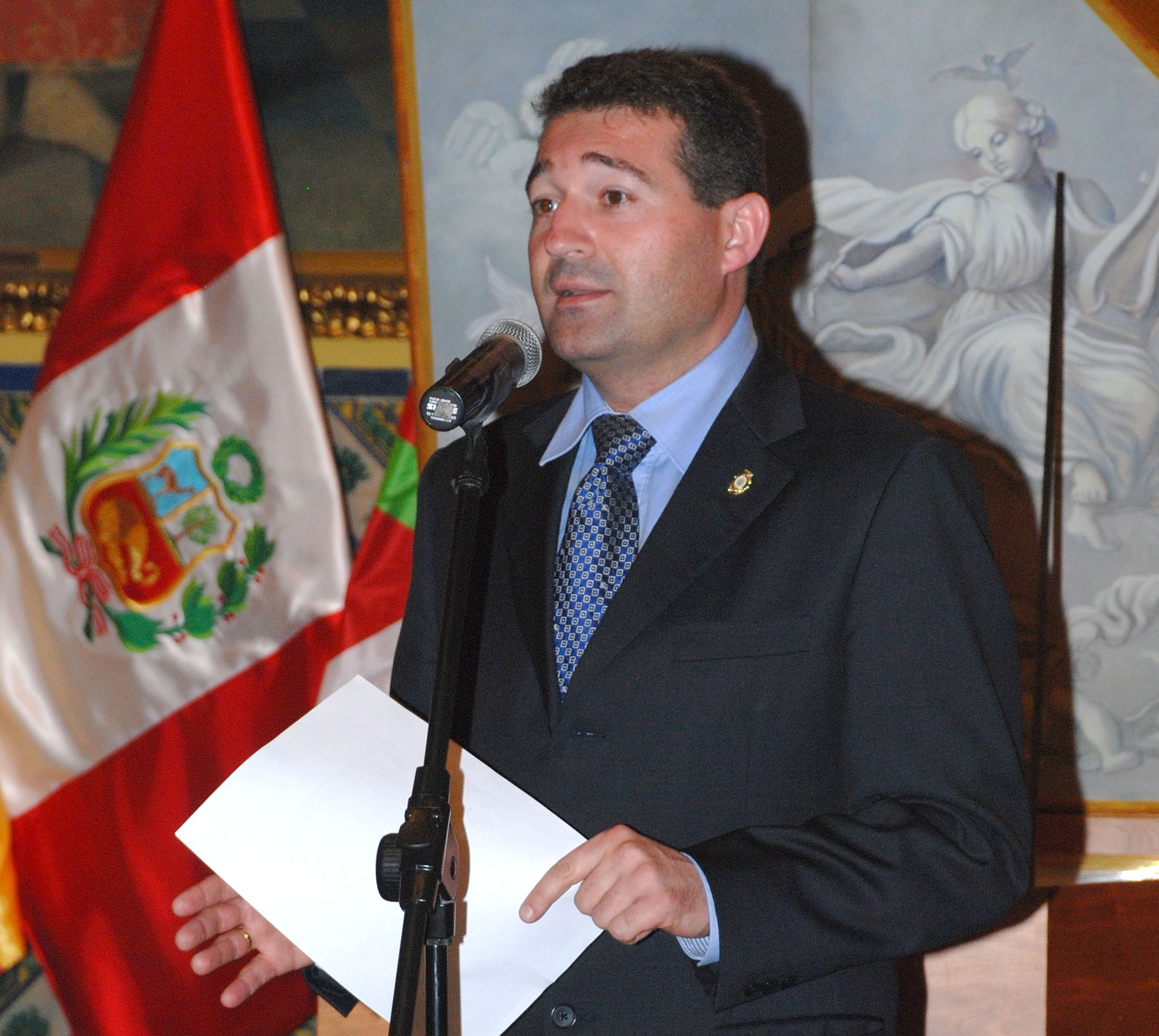 El alcalde ordiziarra, Jose Miguel Santamaría en la recepción ofrecida en la Cancillería (foto Lima-ko EE)