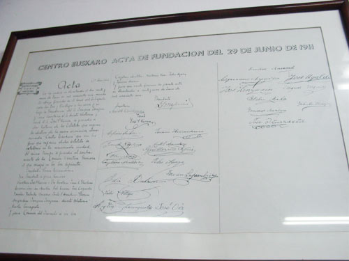 Acta de fundación del Centro Eúskaro de Montevideo (foto EuskalKultura.com)