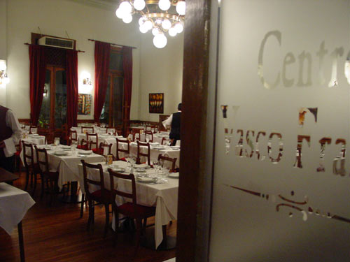 El restaurante Centro Vasco Francés se halla en el primer piso del centro vasco homónimo de la Ciudad de Buenos Aires (foto EuskalKultura.com)